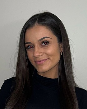 Yonge & Davisville Therapists - Psychotherapy Clinic in Yonge & Eglinton, ON 30 Romina Monastero registered psychotherapist in Ontario