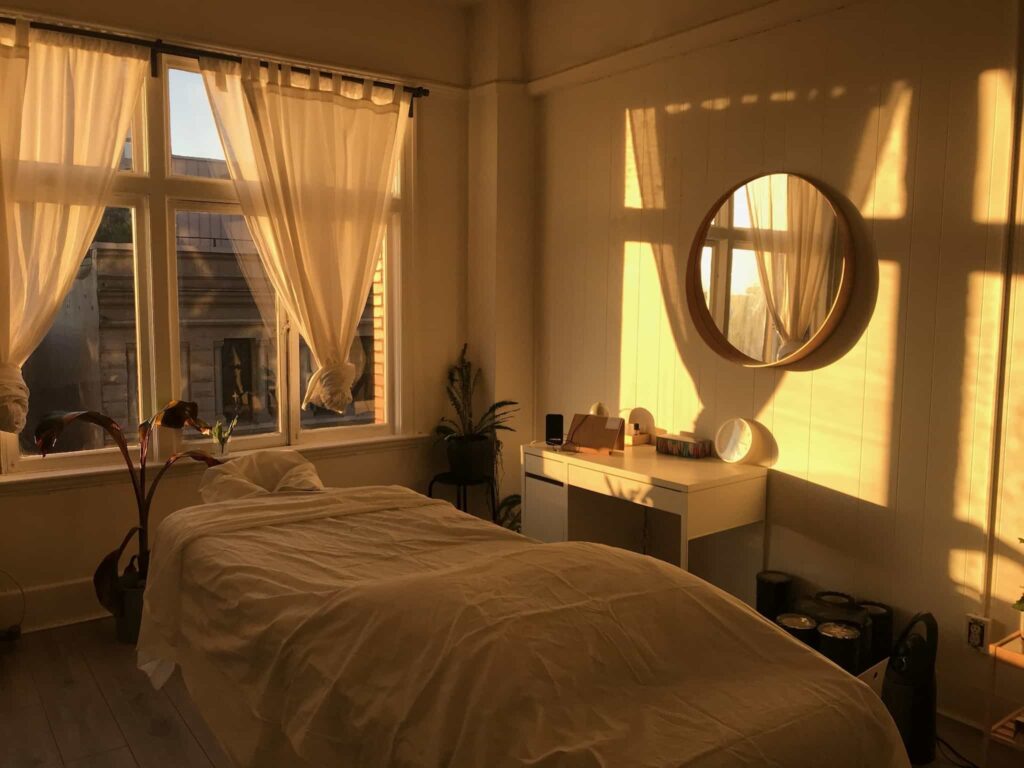 light settings for a massage therapist room